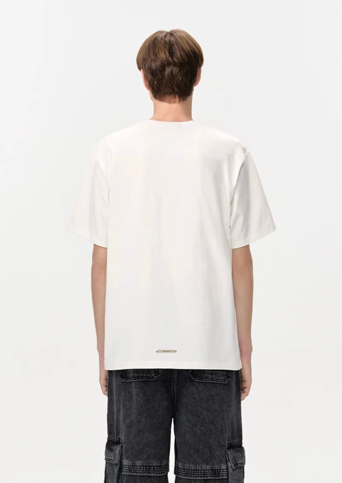 13DE MARZO Doozoo Vertical Logo T-Shirt White