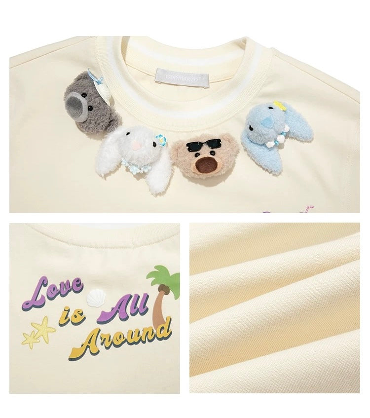 13DE MARZO Holiday Friends T-Shirt Beige