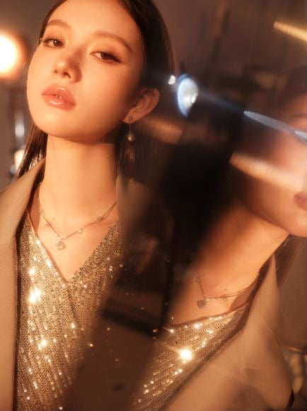 Abyb Charming Blooming Flowers Necklace