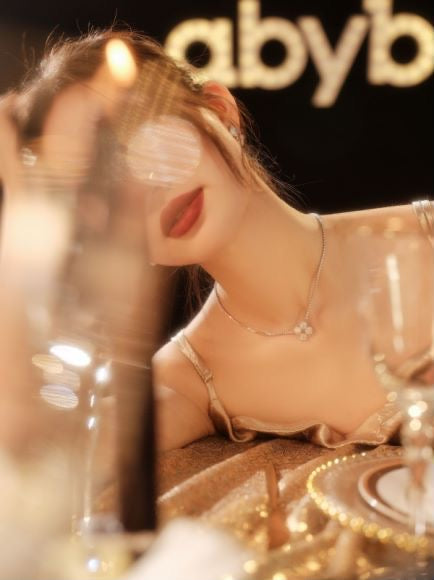 Abyb Charming Moonlight Box Necklace