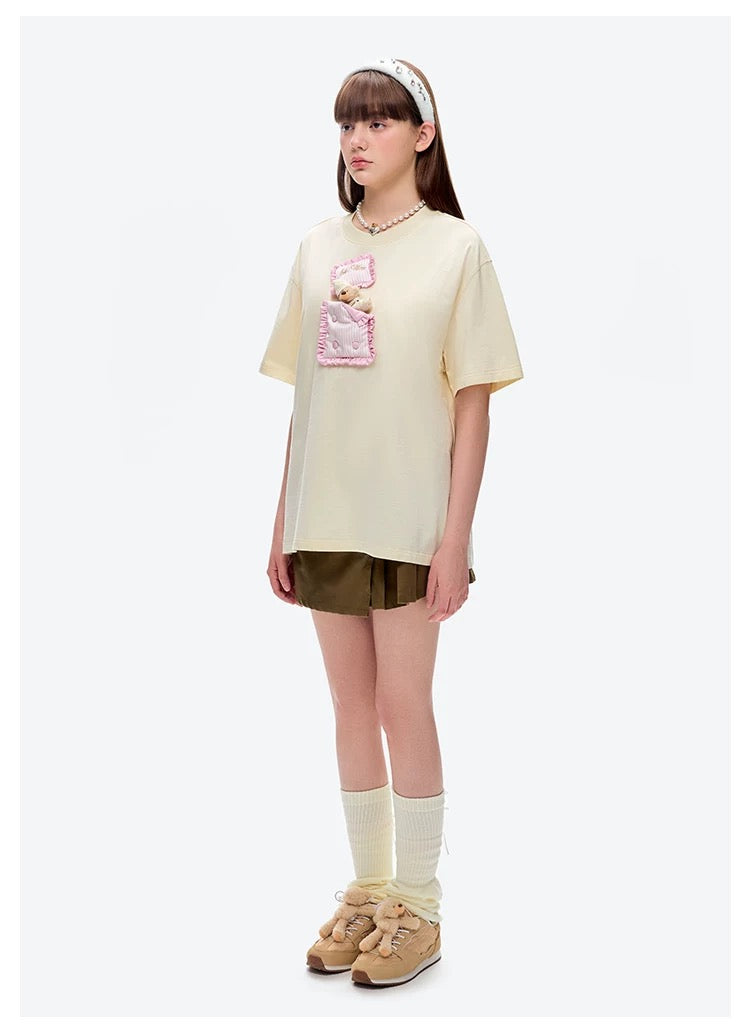 13DE MARZO Sleeping Bear T-Shirt Beige