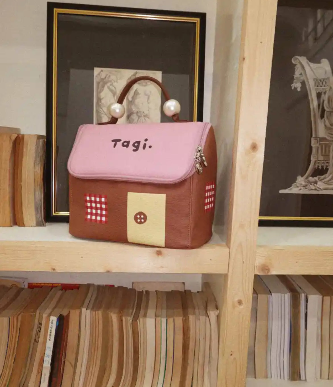 Tagi Signal House Cosmetic Bag Berry Hazelnuts