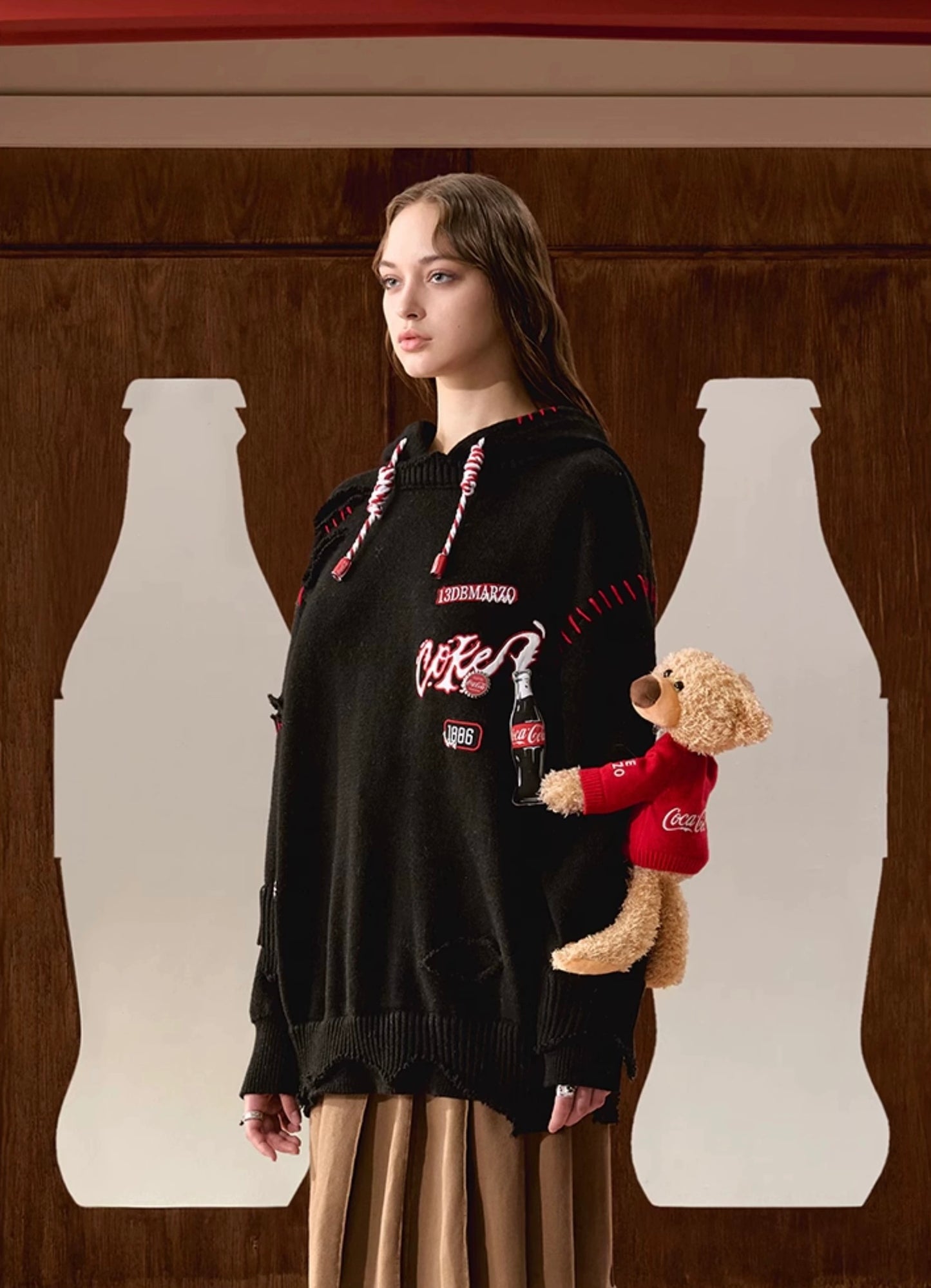 13DE MARZO x Coca-Cola Bear Broken Knit Hoodie Black
