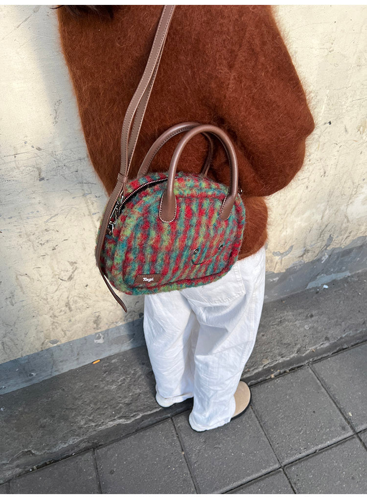 Tagi Love Smiley Bowlingtwins Bag Forest Table