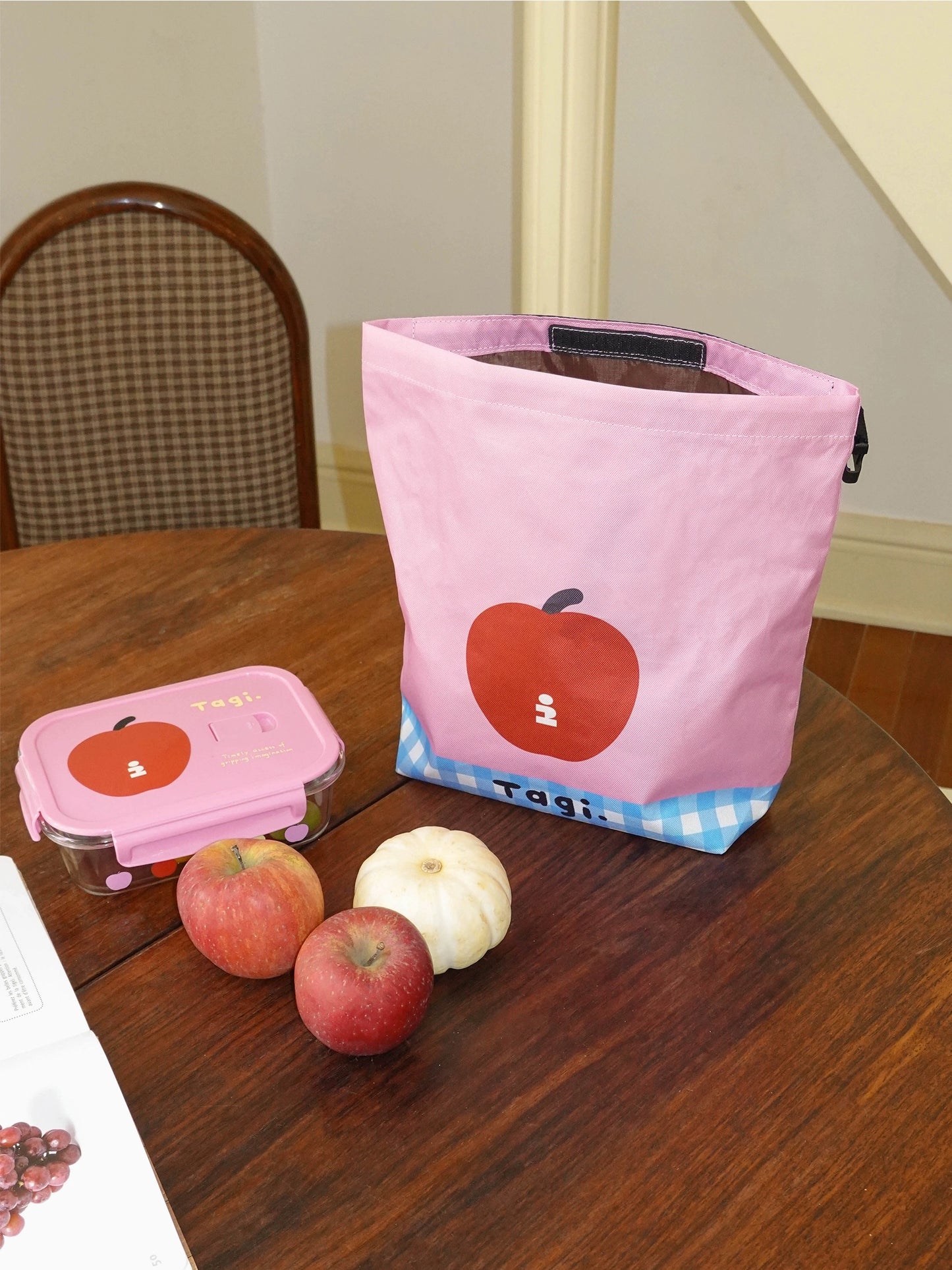 Tagi Imagine Apple Portable Storage Bag Strawberry