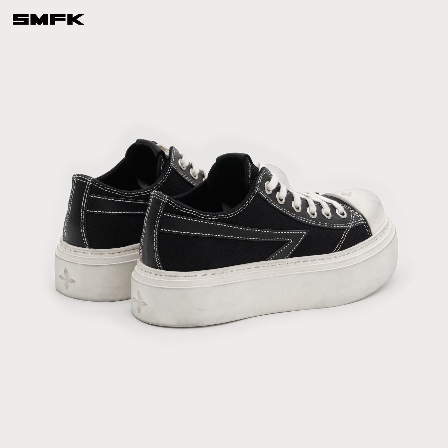 SMFK COMPASS METEOR ROVE Low-Top Sneakers In Black