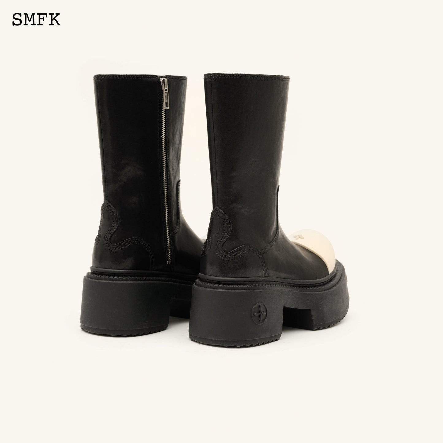 SMFK Compass Rider Low Boots In Black And White