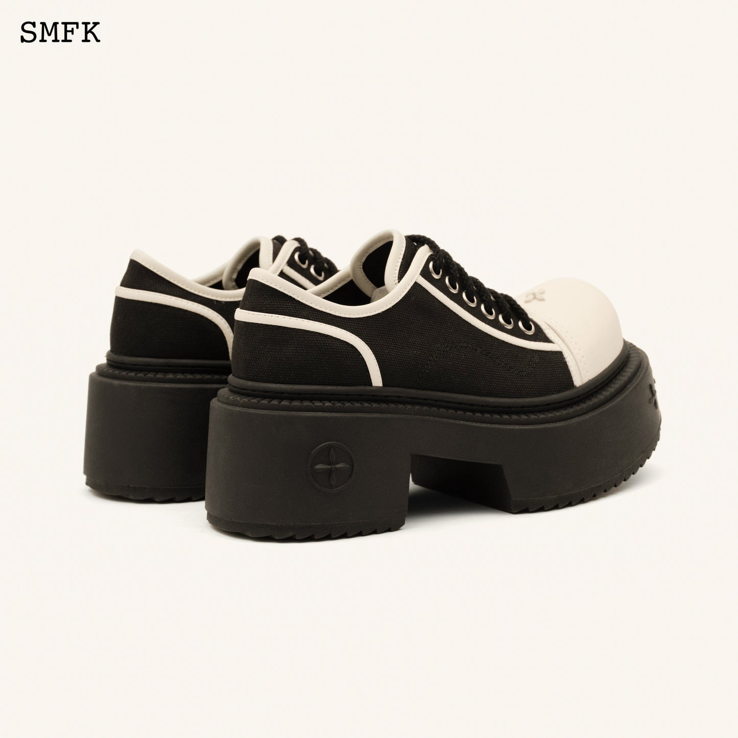 SMFK Compass Rider Low-Top Boots In Black And White