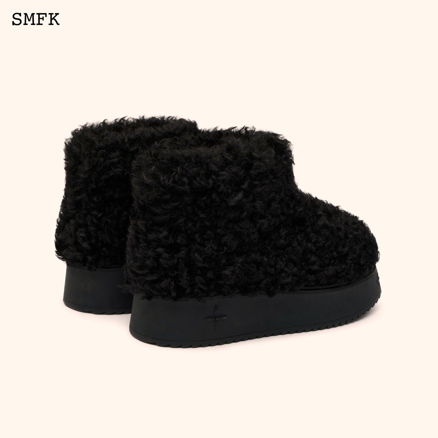 SMFK Compass Woolly Black Fluffy Short Boots
