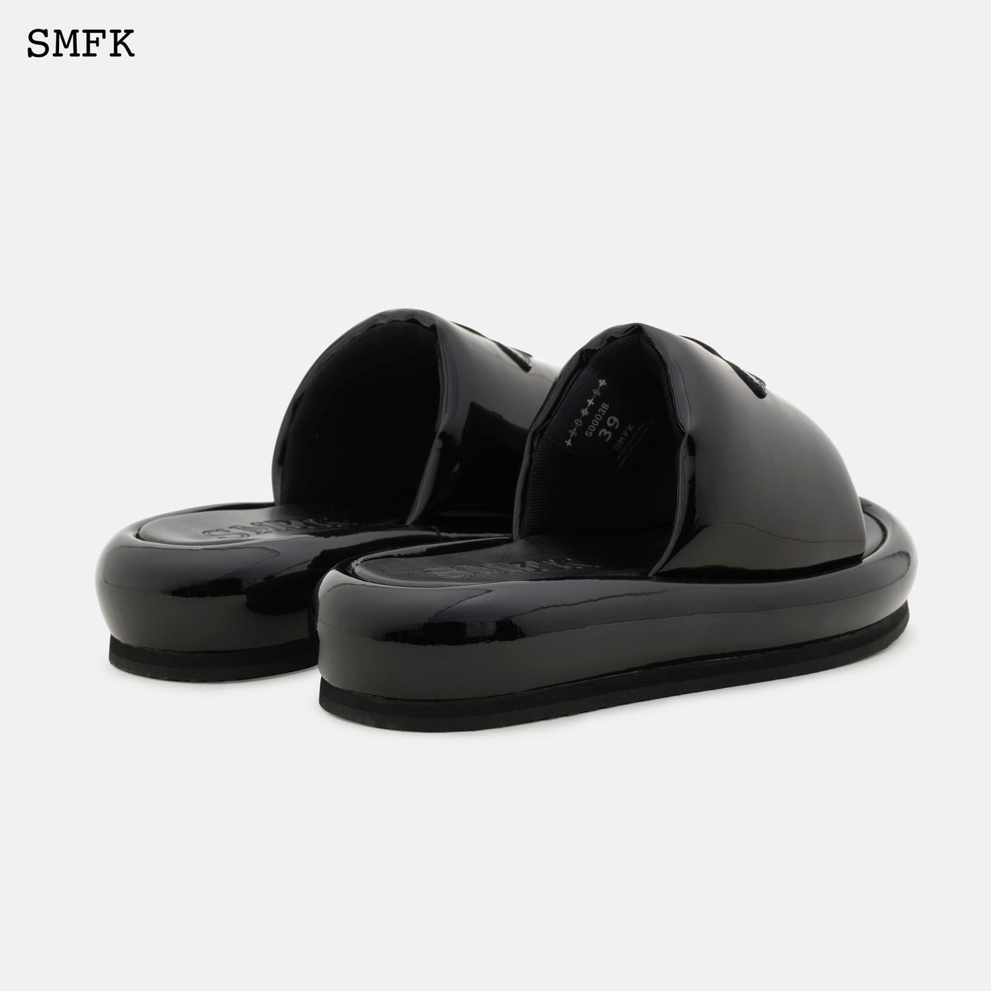 SMFK Compass Black Balloon Slippers