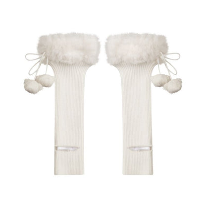 13DE MARZO Doozoo Fuzzy Socks Beige