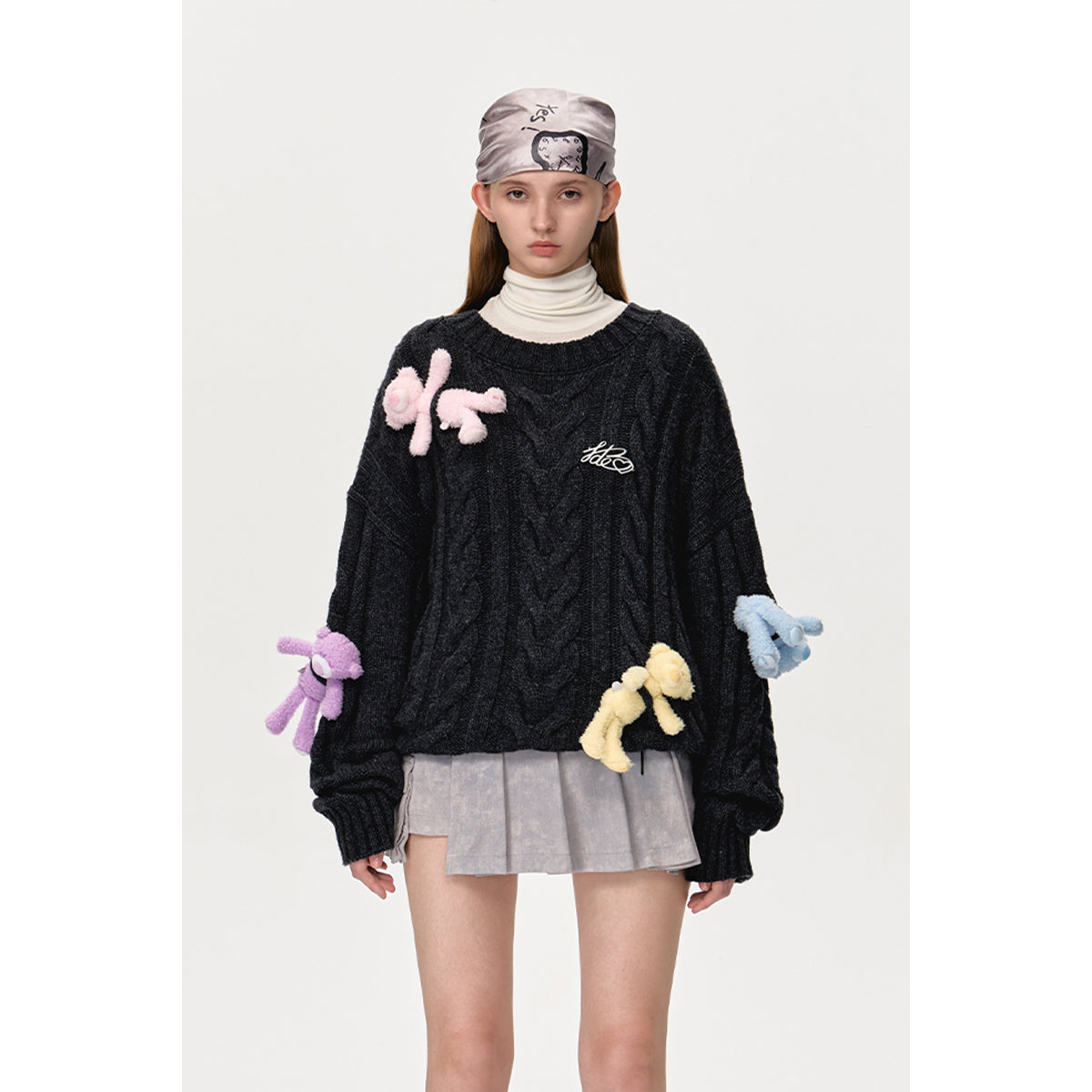 13DE MARZO Rainbow Bear Weave Knit Sweater Black