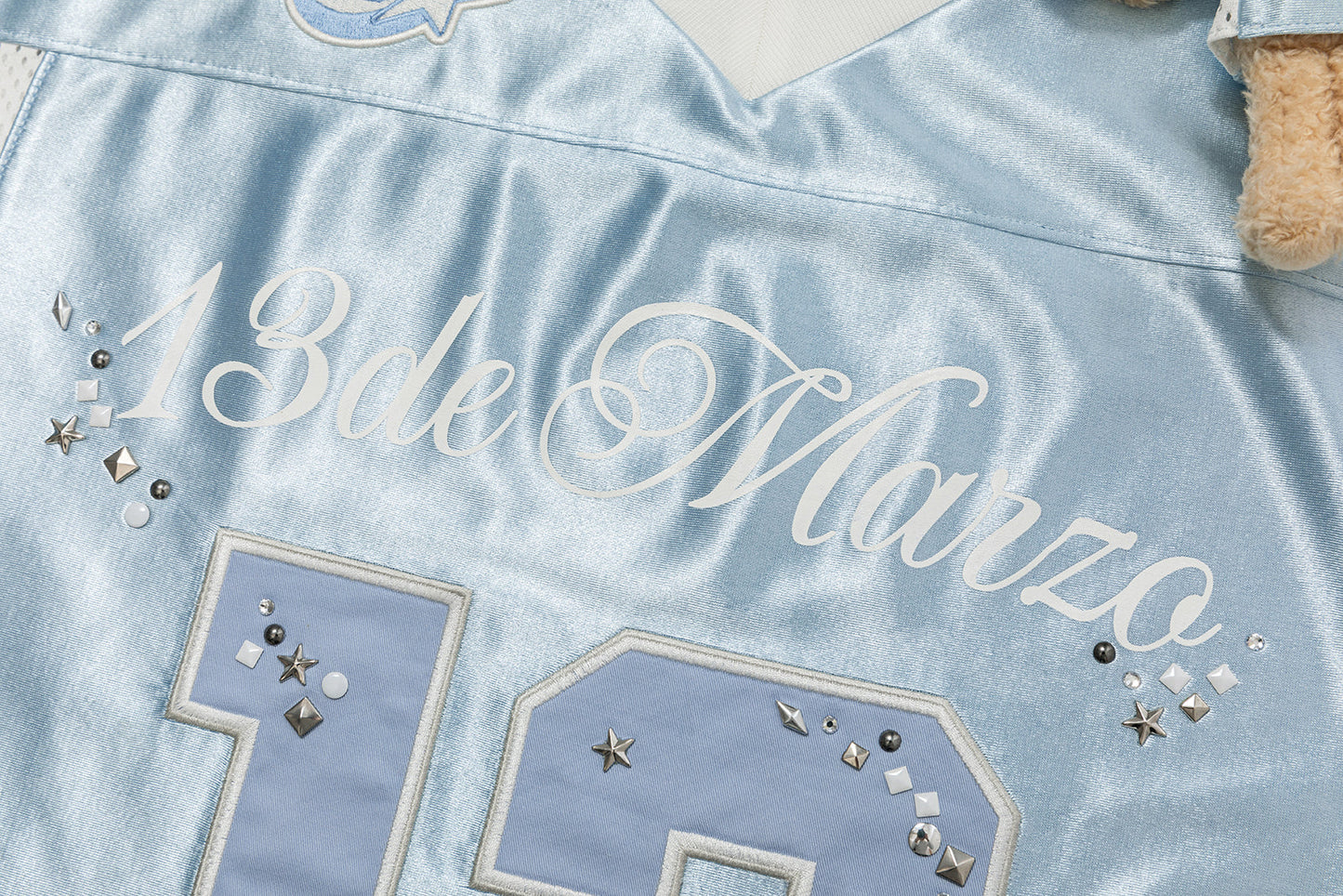 13DE MARZO Bear Cheerleader Satin Jersey T-shirt Blue