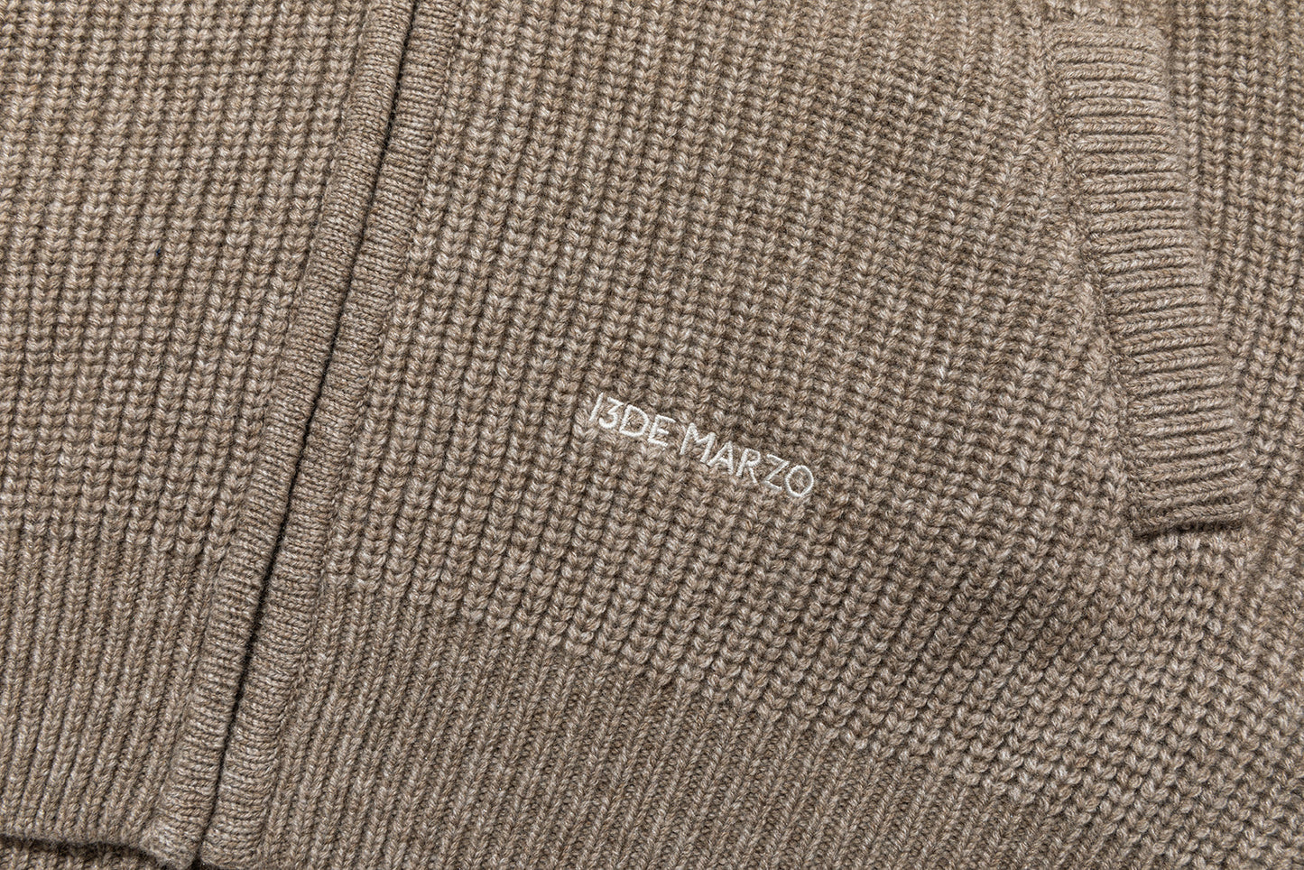 13DE MARZO Pom-pom Bear Fur Collar Knit Jacket Khaki
