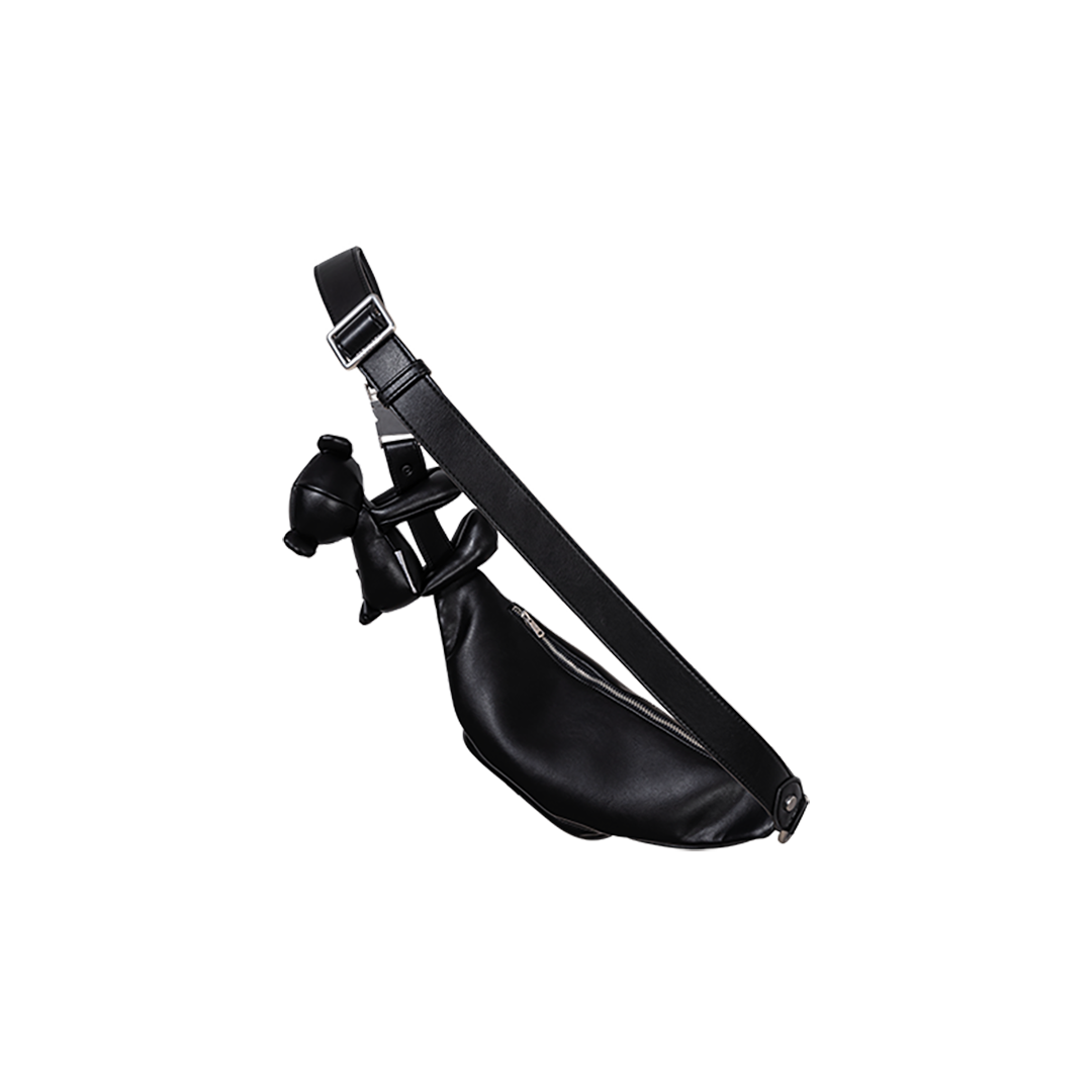 13DE MARZO Star Bear Belt Bag Black