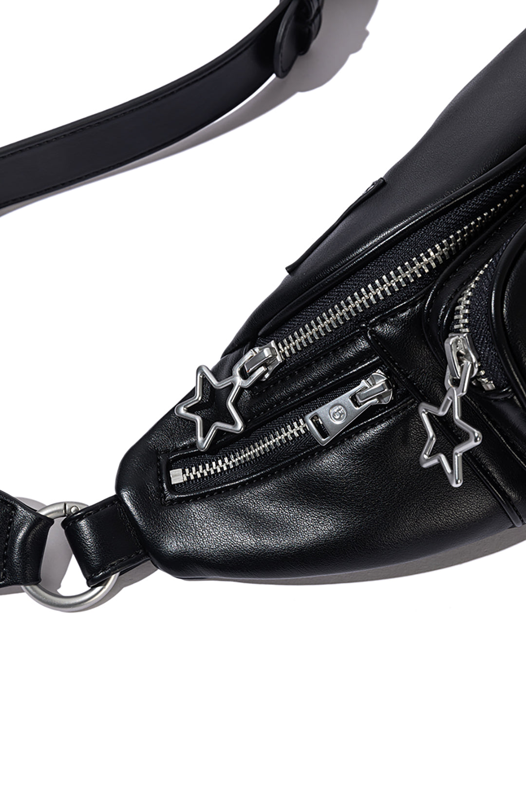 13DE MARZO Star Bear Belt Bag Black