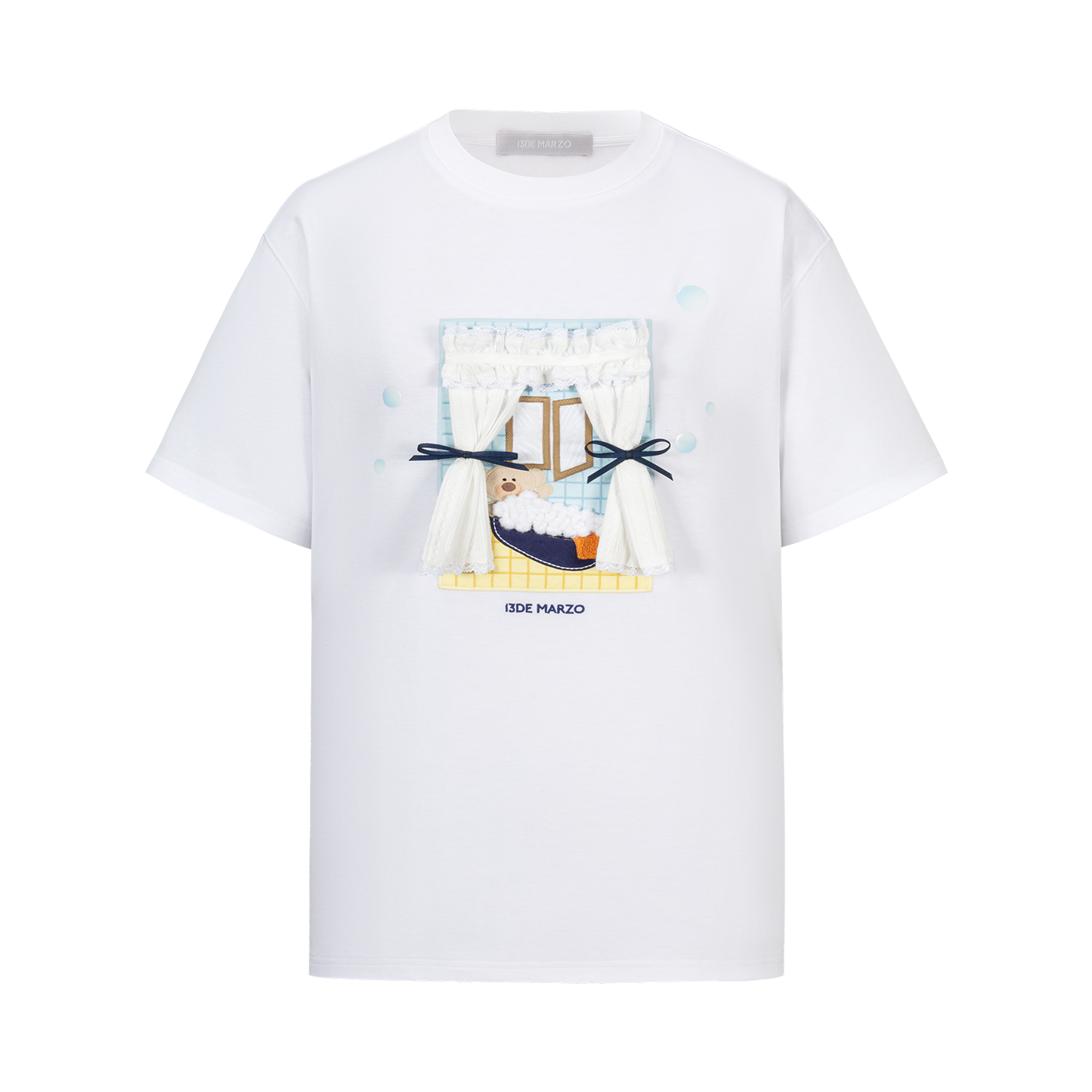 13DE MARZO Patchwork Bear Bath Scene T-shirt White