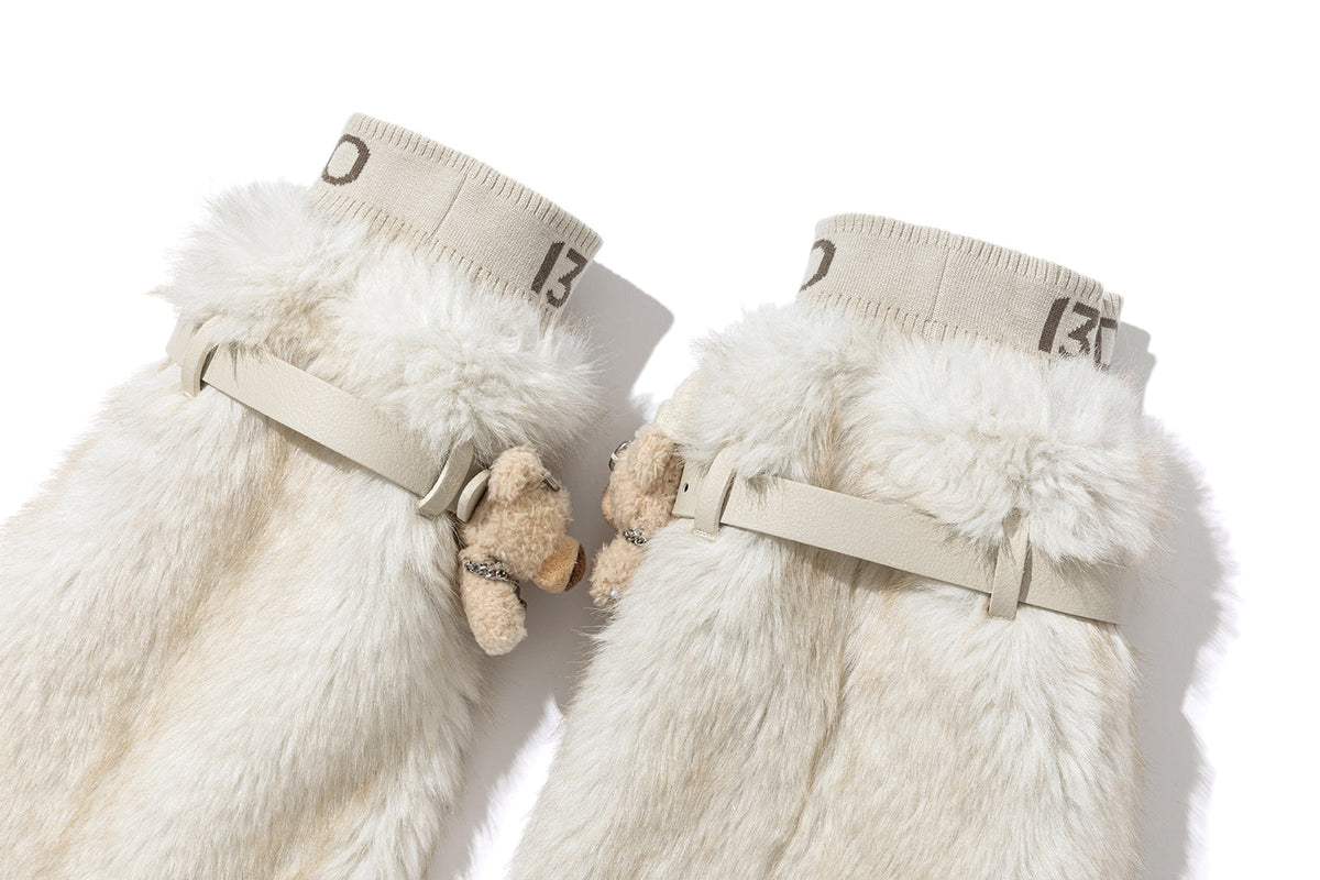 13DE MARZO Rolling Stones Faux Fur Leg Warmer Beige