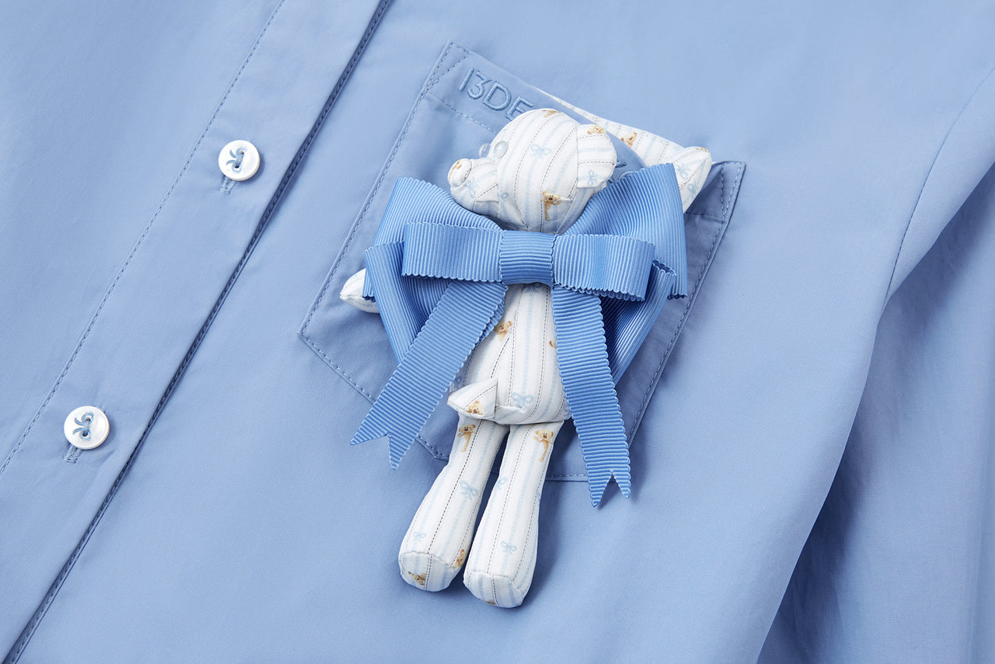 13DE MARZO Smocked Ruffle Trim Blouse