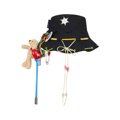 13DE MARZO Maximalist Pendant Bucket Hat Black
