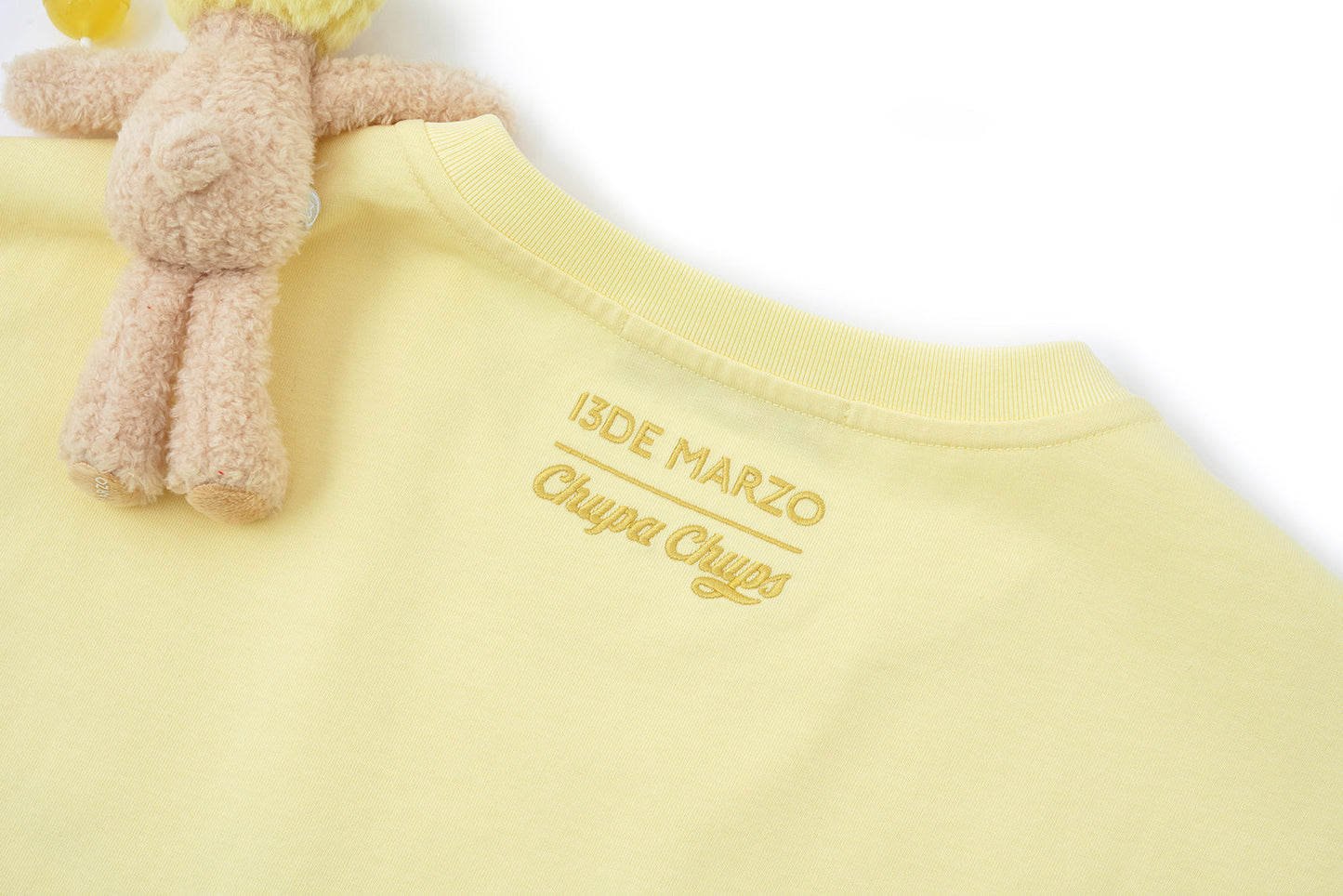13DE MARZO Bear Graphic Lollipop Tee Yellow
