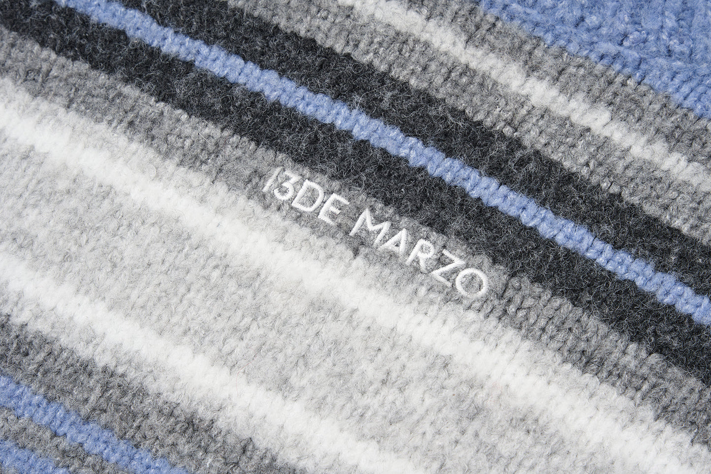 13DE MARZO Marzo Valley Colored Lines Sweater Blue