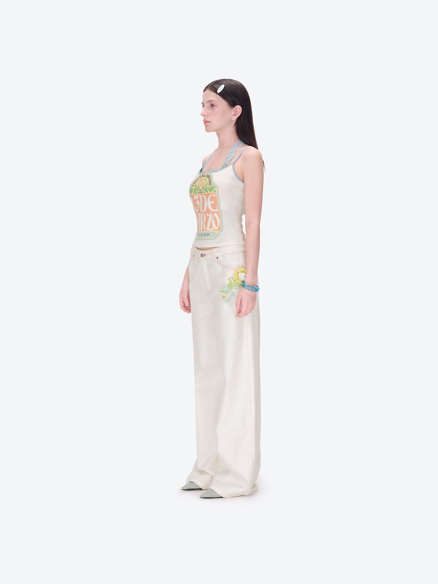 13DE MARZO Floral Bear Pocket Print Jeans White