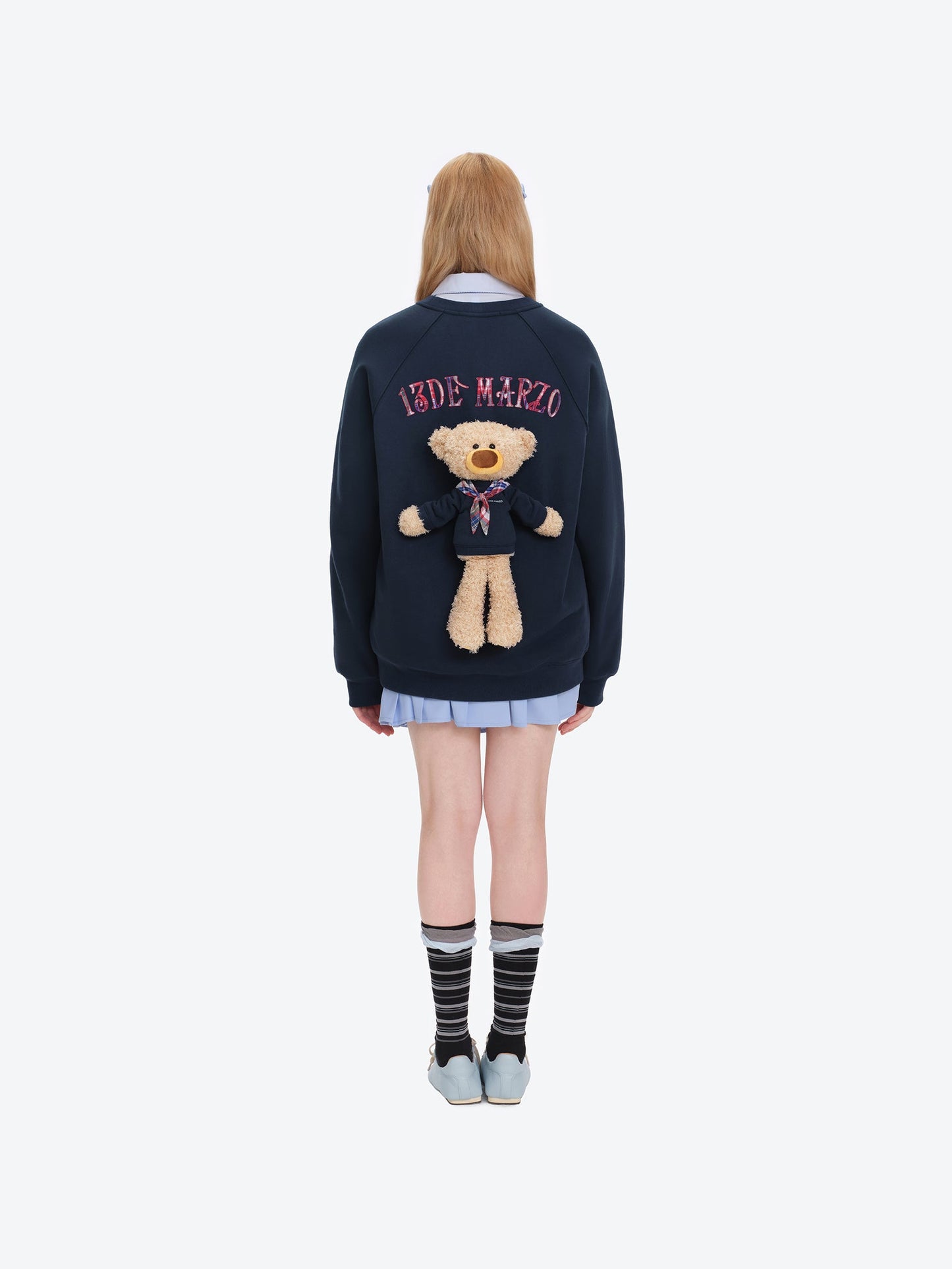 13DE MARZO Big Bear Crewneck Raglan Sweatshirt Navy Blue
