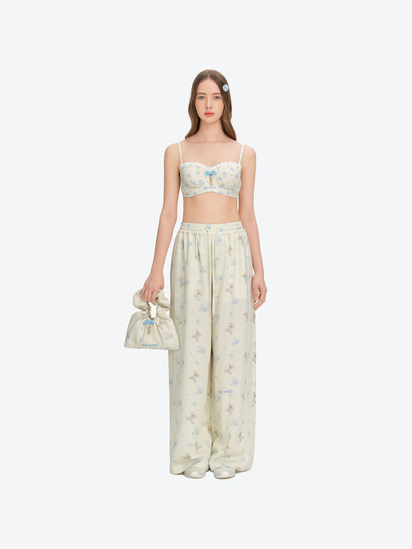13DE MARZO All-Over Floral Print Loose Pants Beige