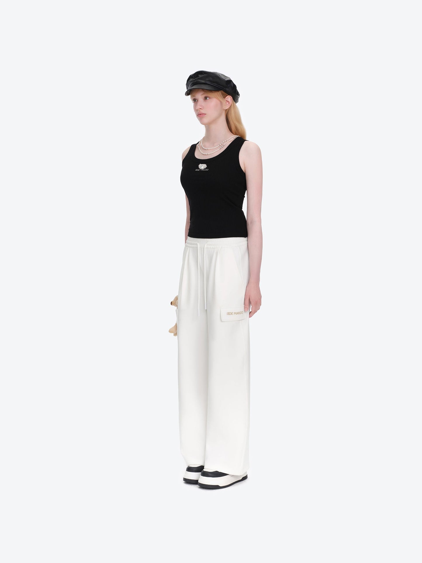 13DE MARZO Pocket Bear Wide-leg Sweatpants White