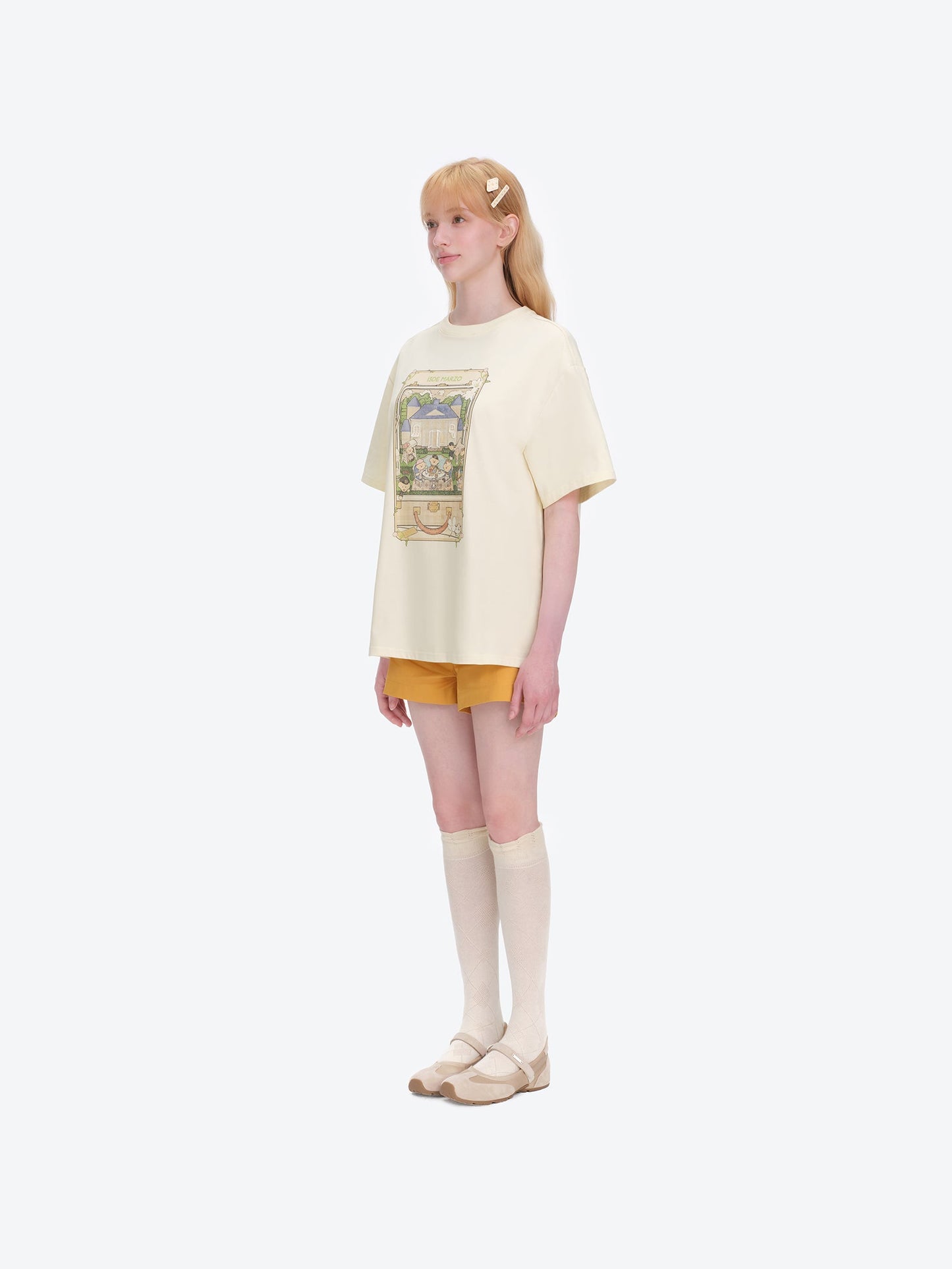 13DE MARZO Manor Party Illustration T-shirt