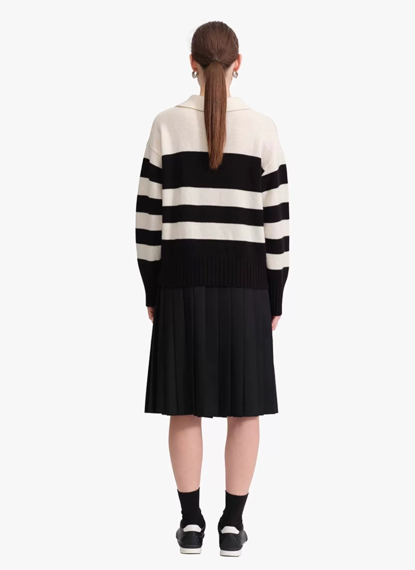 Concise-White Logo Striped Lapel Sweater