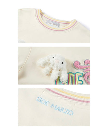 13DE MARZO Plush Badges Velcro T-Shirt Cream