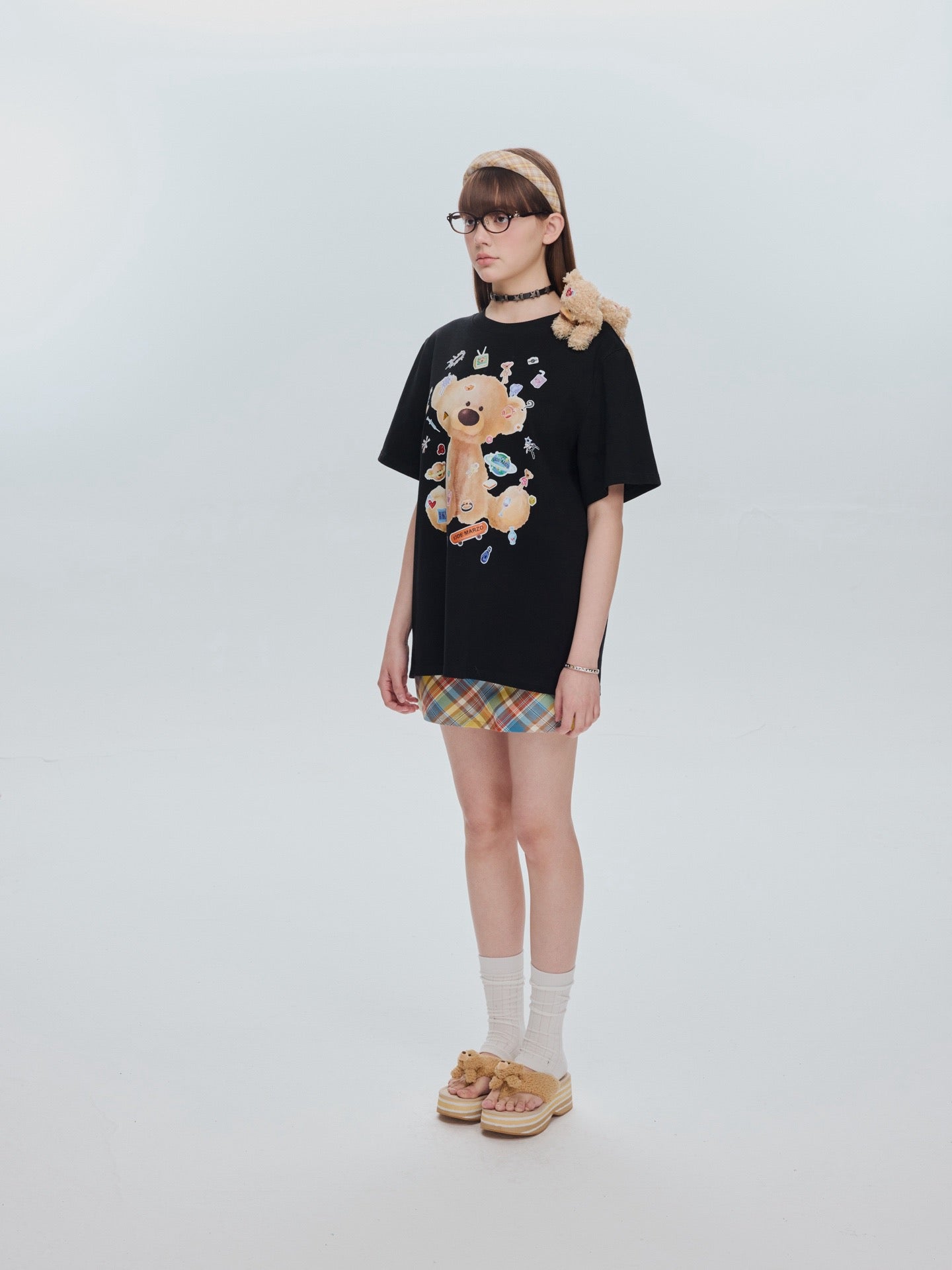 13DE MARZO Bear Stickers T-Shirt Black