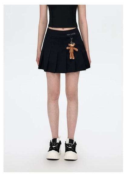 13DE MARZO Sunburnt Bear Cooling Pleated Skirt Black