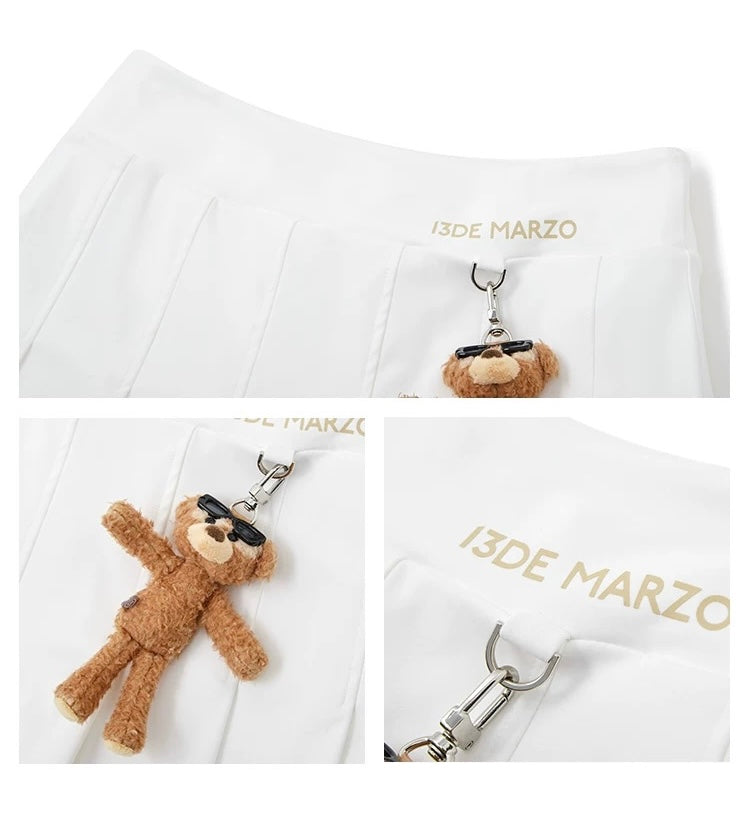 13DE MARZO Sunburnt Bear Cooling Pleated Skirt White