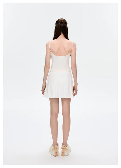 13DE MARZO Sunburnt Bear Cooling Pleated Skirt White