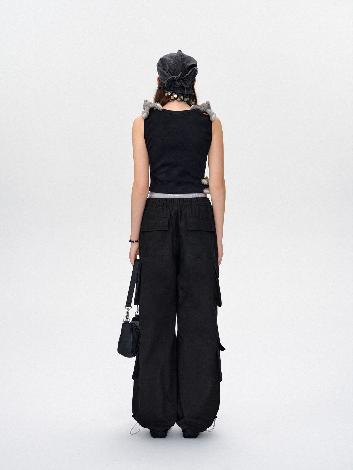 13DE MARZO Bear Loin Out Vest Black