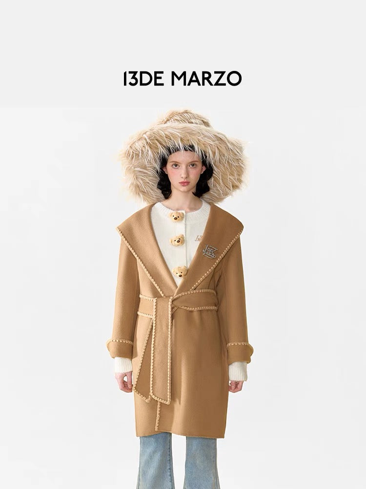 13DE MARZO Doozoo Robe Coat Cartouche