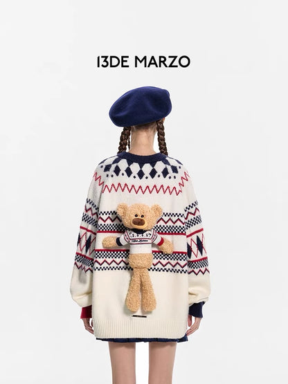 13DE MARZO Bear Exotic Nostalgia Sweater White