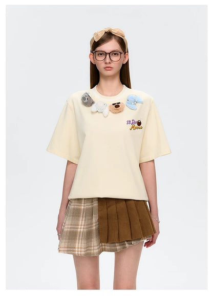 13DE MARZO Holiday Friends T-Shirt Beige