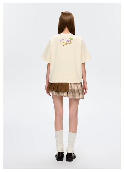 13DE MARZO Holiday Friends T-Shirt Beige