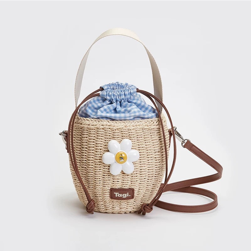 Tagi Blooming Woven Bucket Bag Cream