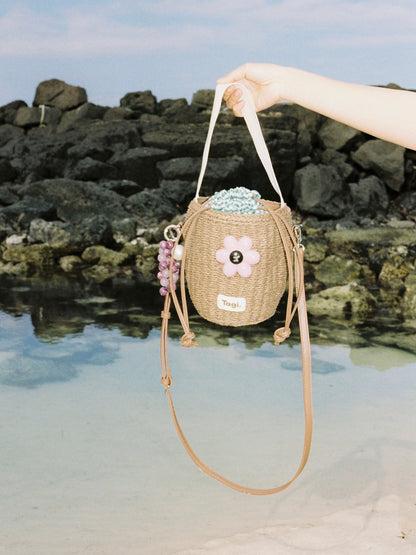 Tagi Blooming Woven Bucket Bag Cream