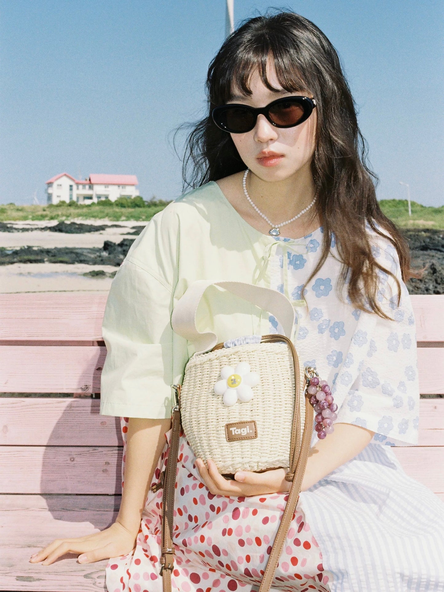 Tagi Blooming Woven Bucket Bag Cream