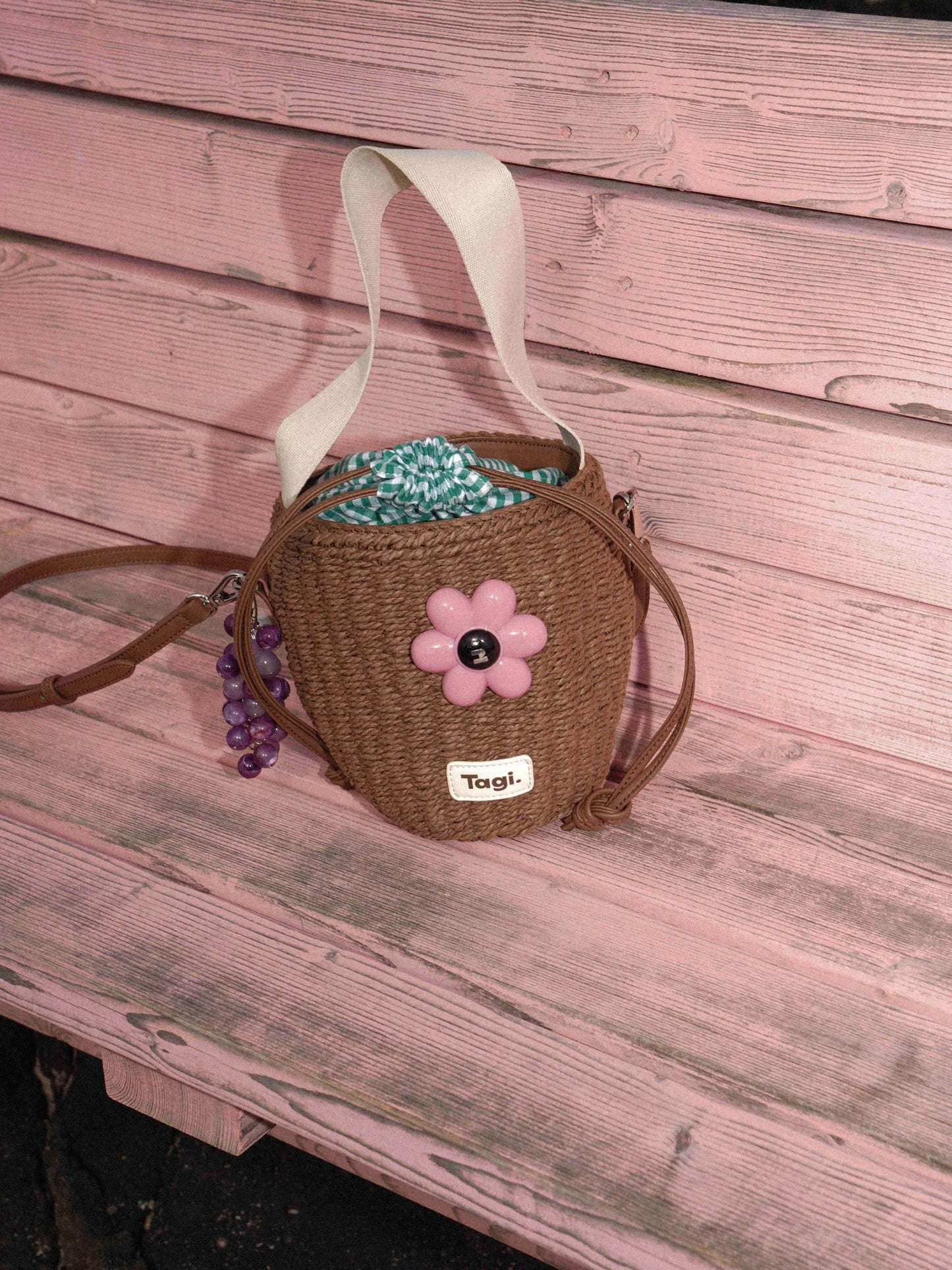 Tagi Blooming Woven Bucket Bag Hazelnuts