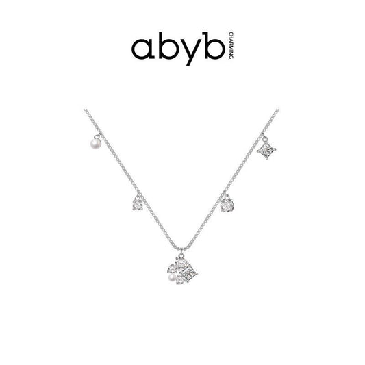 Abyb Charming Blooming Flowers Necklace