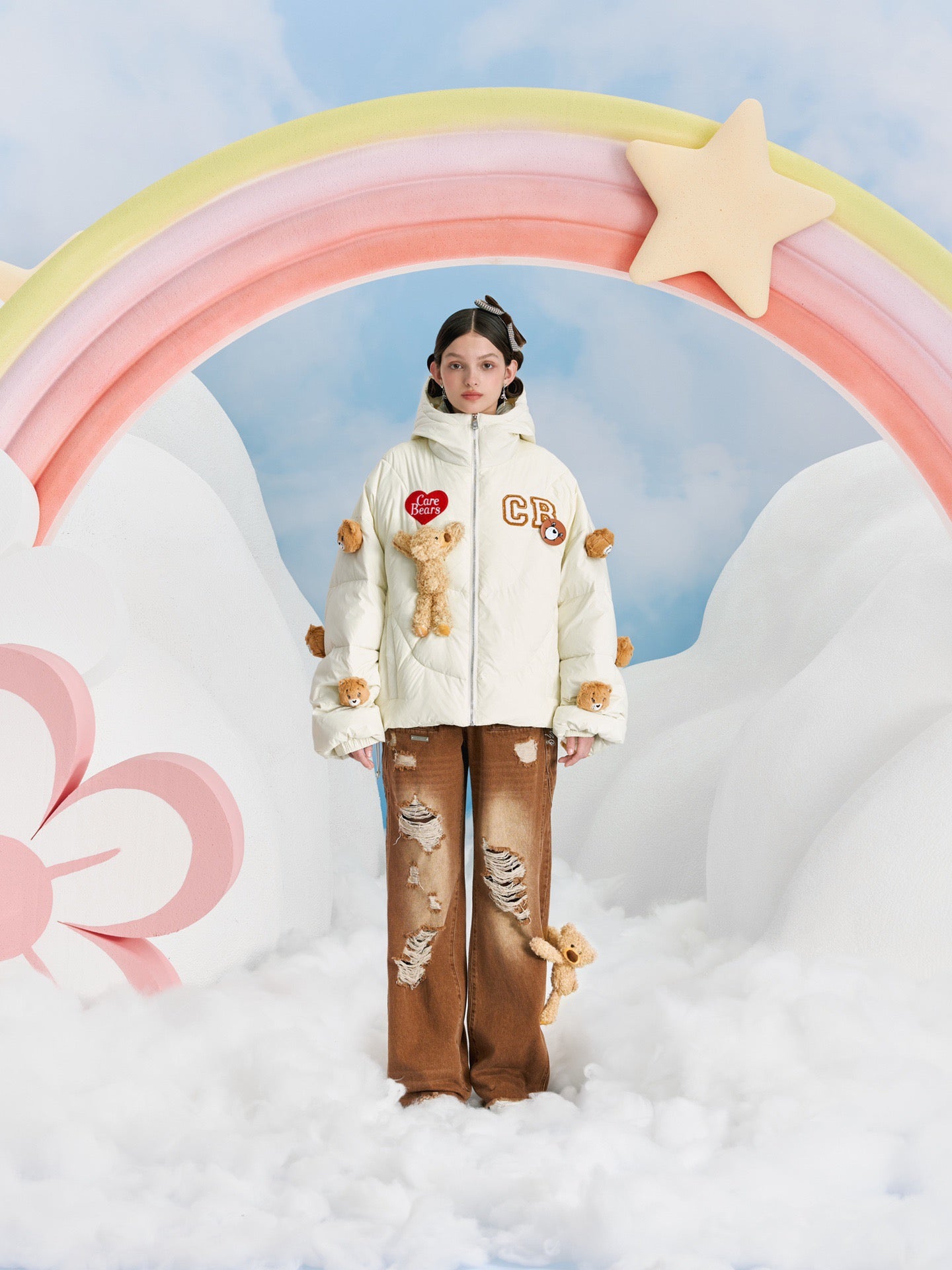 13DE MARZO x CARE BEAR Luminous Down Jacket Gardenia