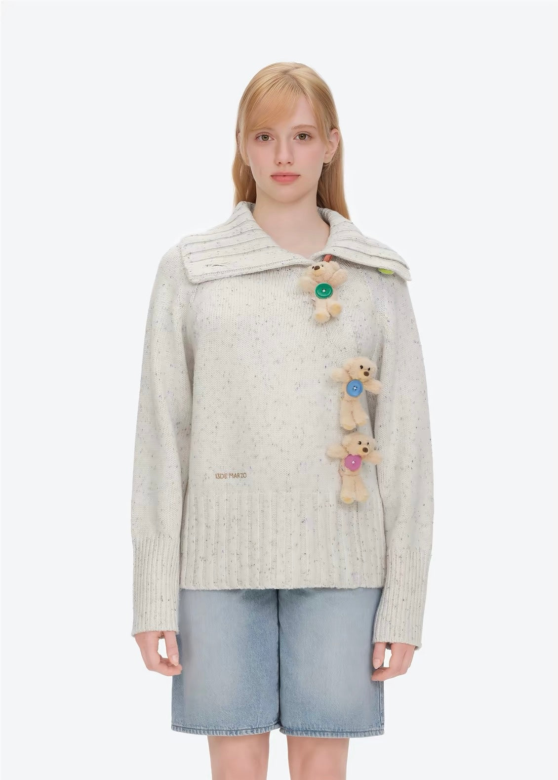 13DE MARZO Button Bear Slant Collar Sweater Colorful