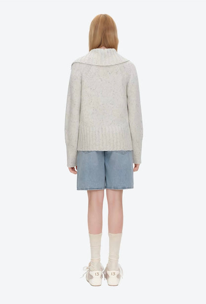 13DE MARZO Button Bear Slant Collar Sweater Colorful
